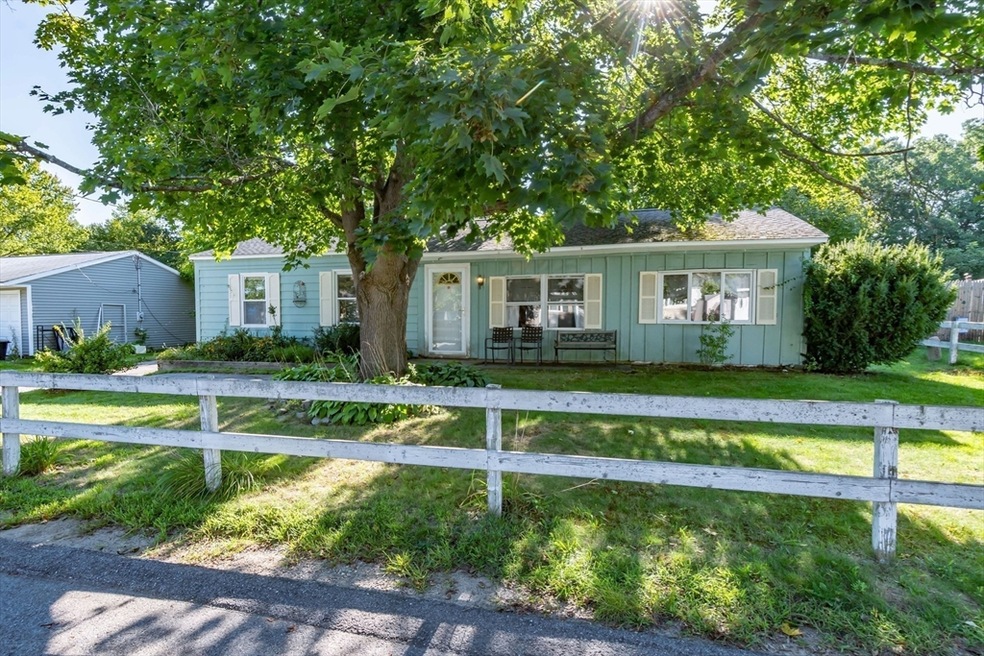 66 Lisa Ln, Lowell, MA 01854 - photo 1