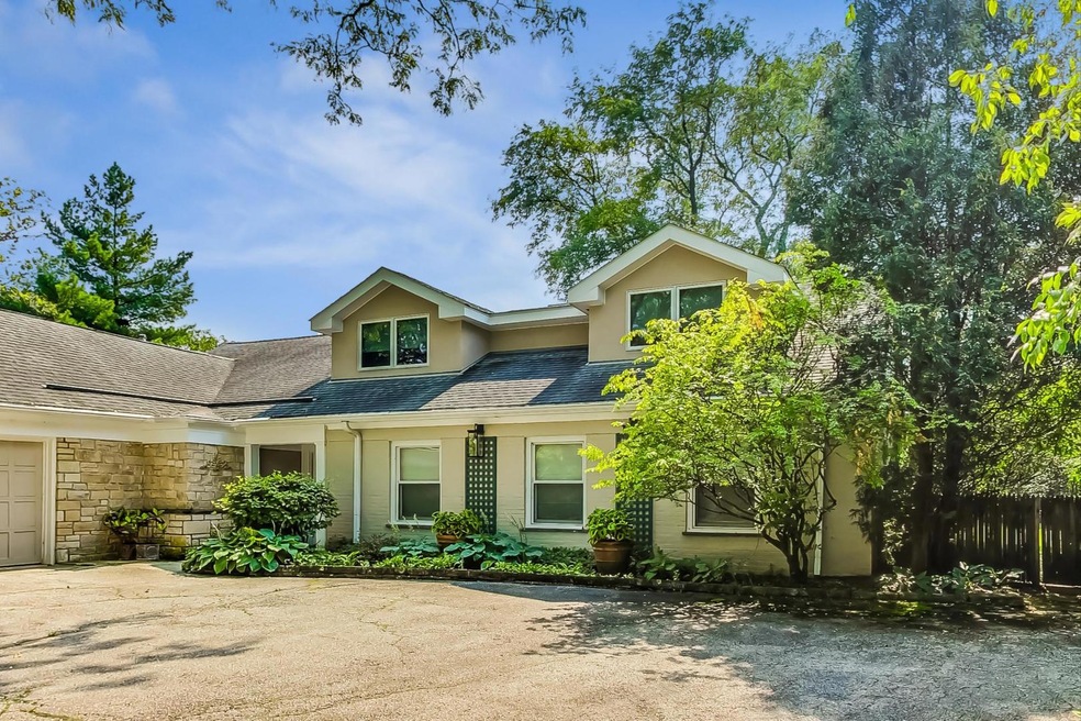 Sold $1,030,000 • Co-Listing Agent