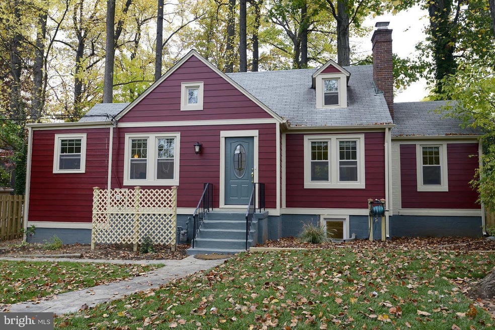 4553 S Chelsea Ln, Bethesda, MD 20814 - photo 1