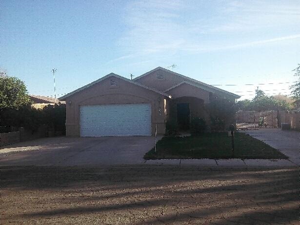 3709 W Linda Ln, Yuma, AZ 85364 - photo 1