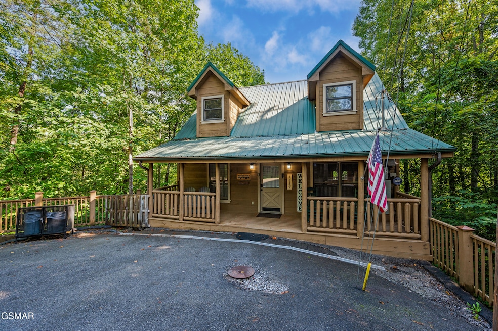 1539 Sky View Dr, Sevierville, TN 37876 - photo 1