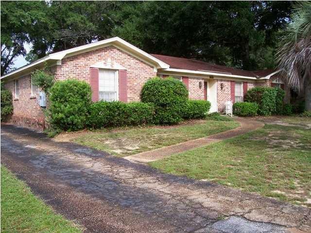 Great brick ranch, close to shopping, schools and 