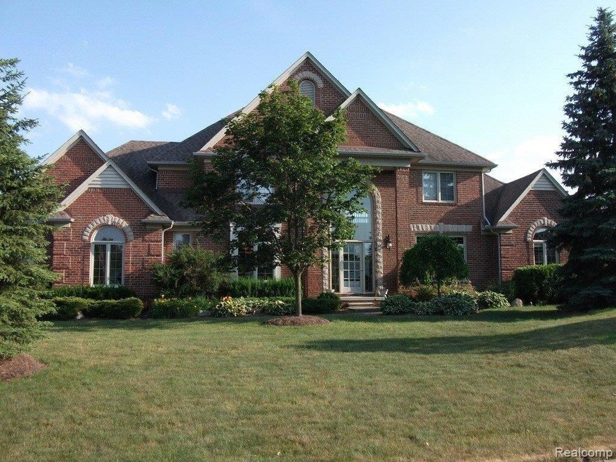 3789 Rosewood Ln, Rochester Hills, MI 48309 - photo 1