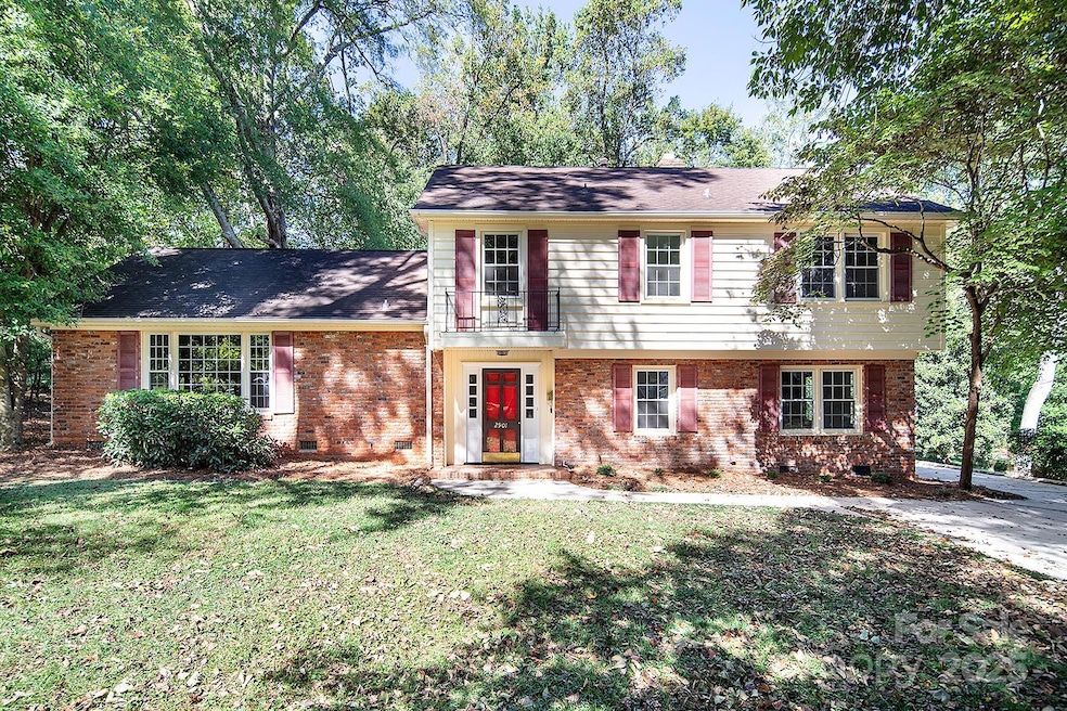 Under Contract $625,000