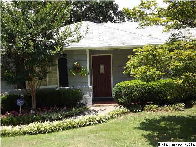 Gorgeous Crestwood Home!  All one Level!