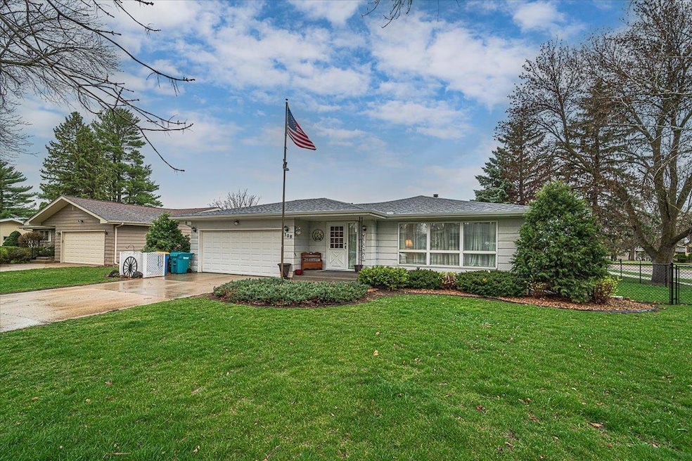 01-Exterior Front.jpg