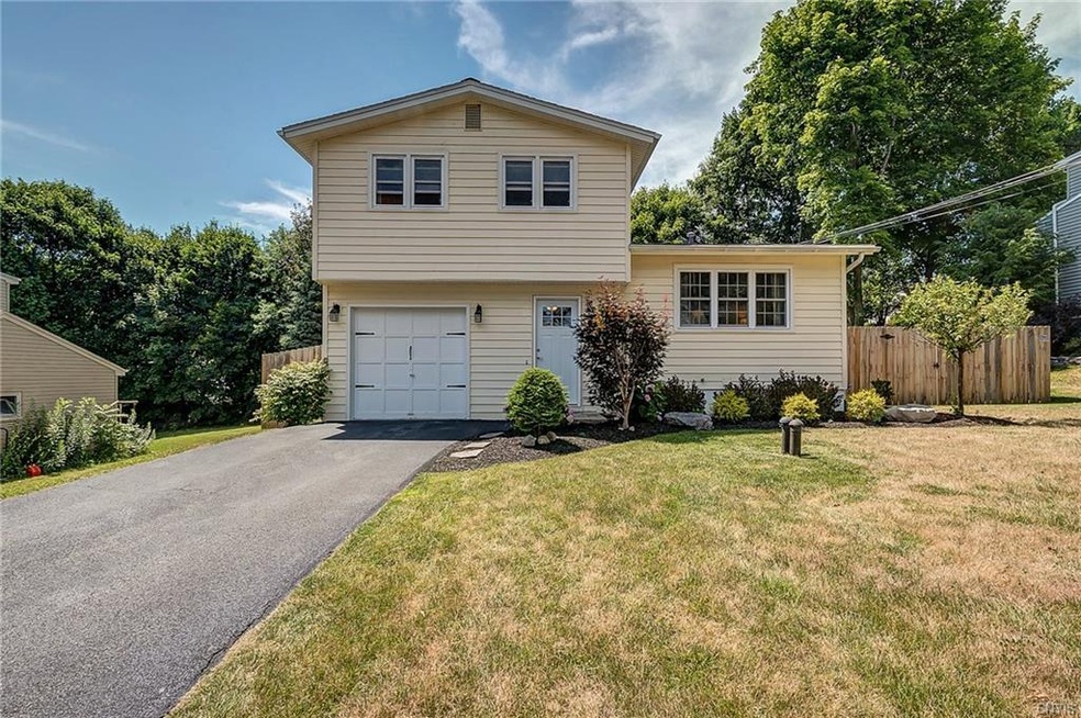 Move in ready home in Westhill school district