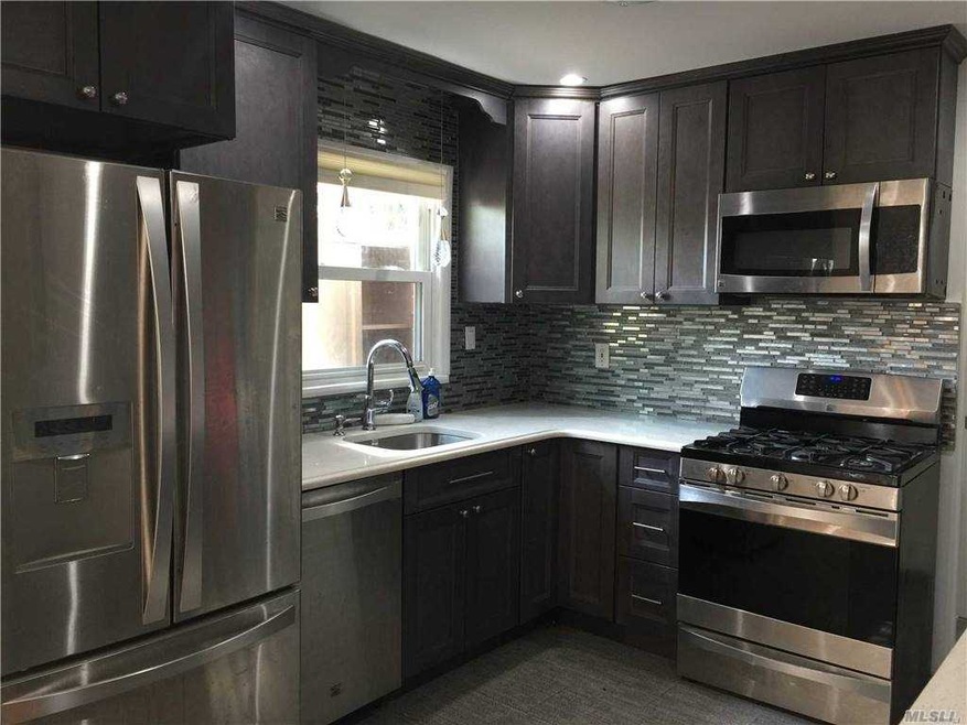 58-42 193rd St, Fresh Meadows, NY 11365 - photo 1