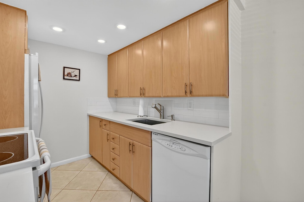 3067 Exeter D unit 3067, Boca Raton, FL 33434 - photo 1