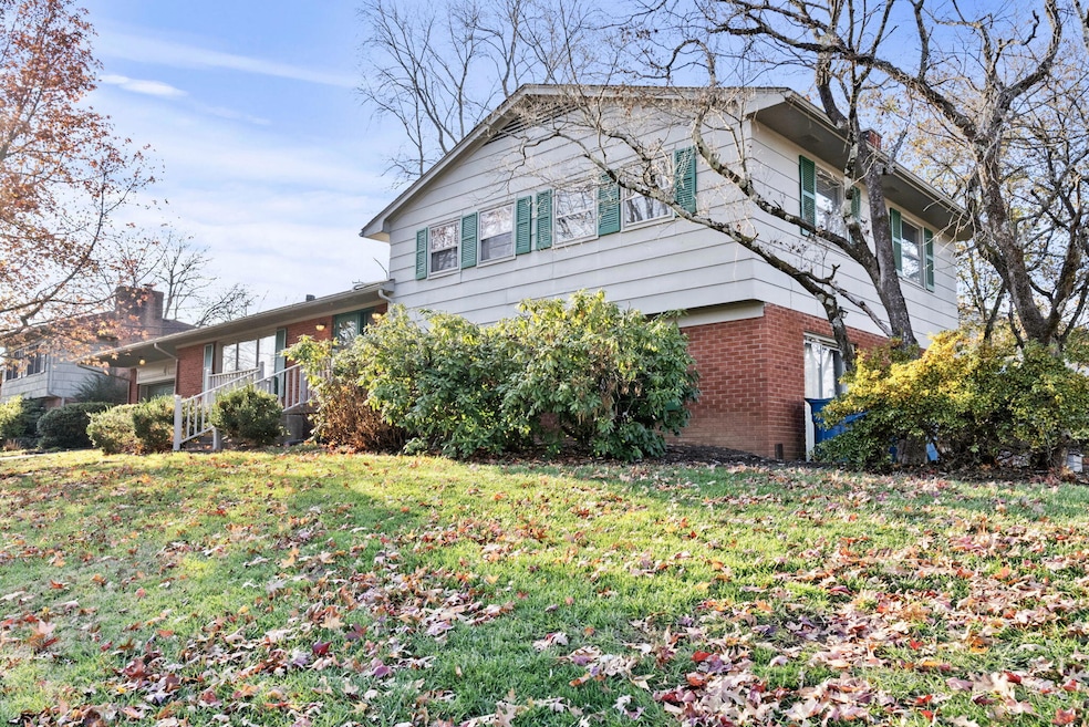 3401 Farmington Rd, Lexington, KY 40502 - photo 1