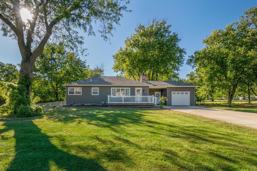 2519 Rownd St, Cedar Falls, IA 50613 - photo 1