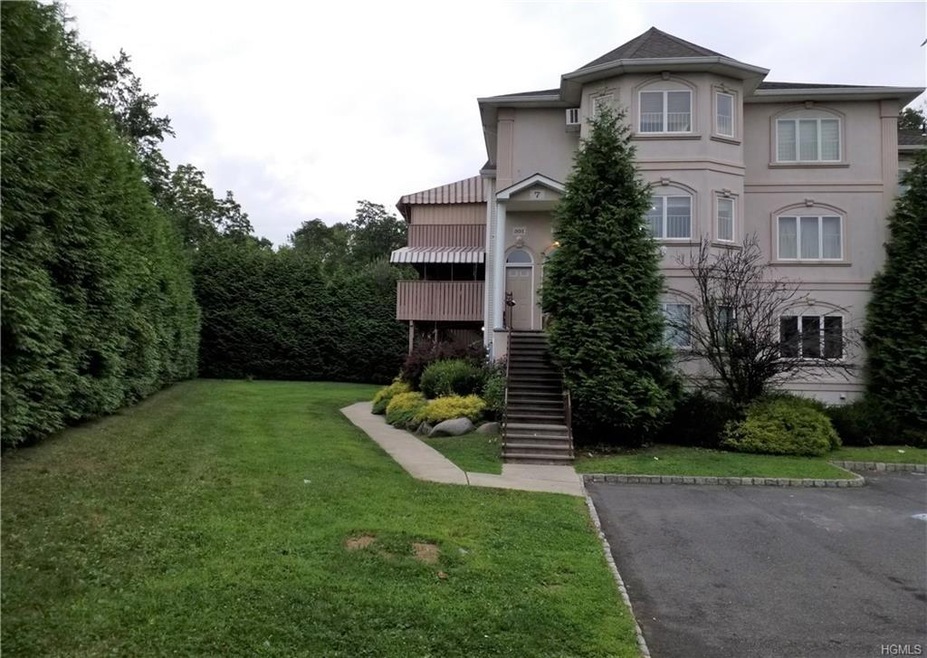 7 Gibbs Ct unit 201, Monsey, NY 10952 - photo 1
