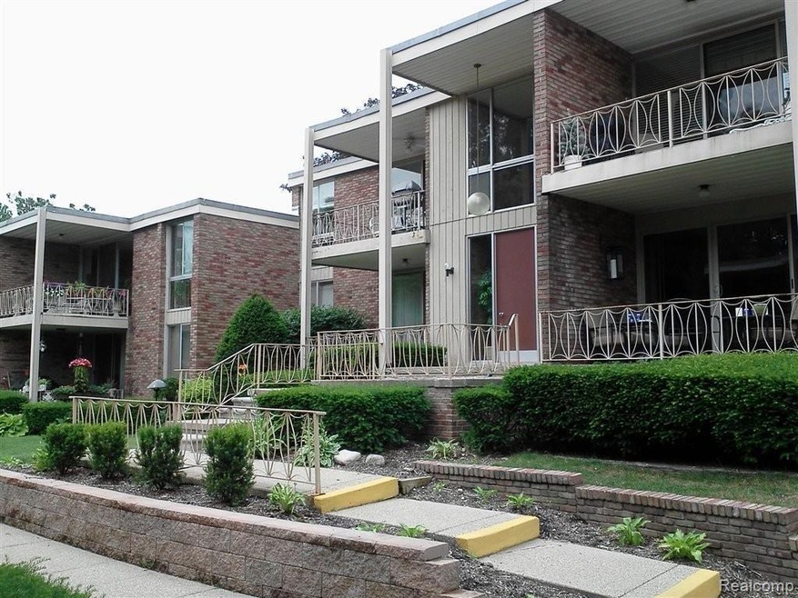 Front of condo.jpg