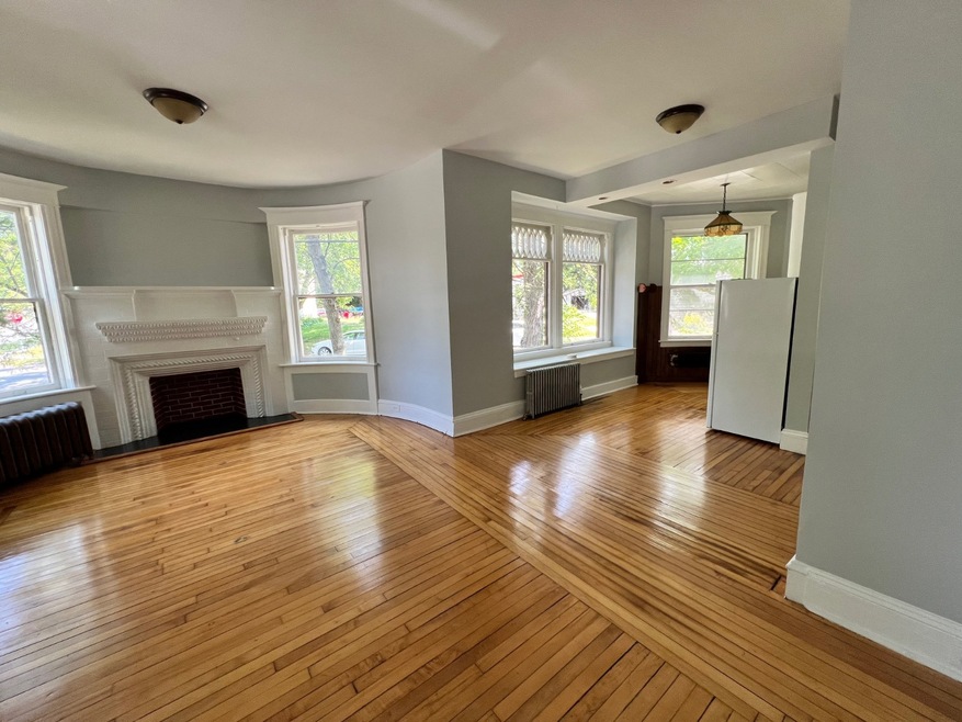 Living room/Bedroom