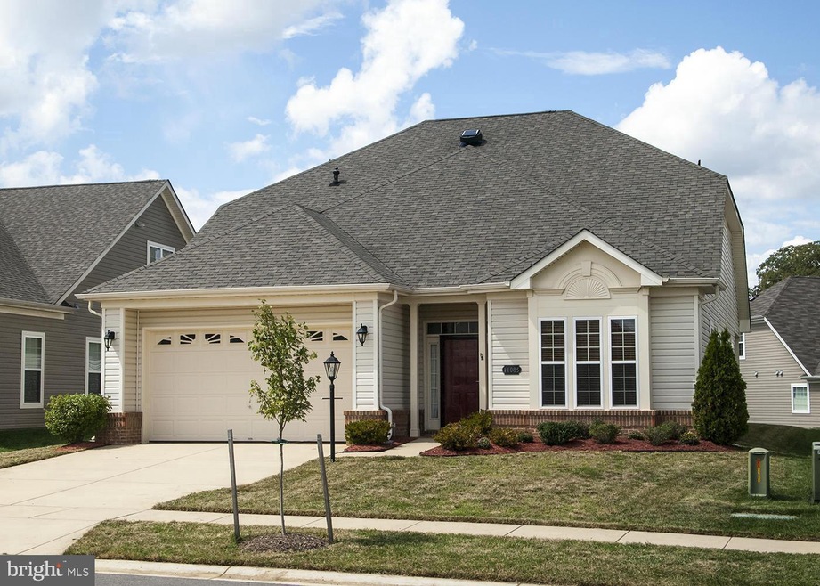 11085 Commanders Ln, White Plains, MD 20695 - photo 1