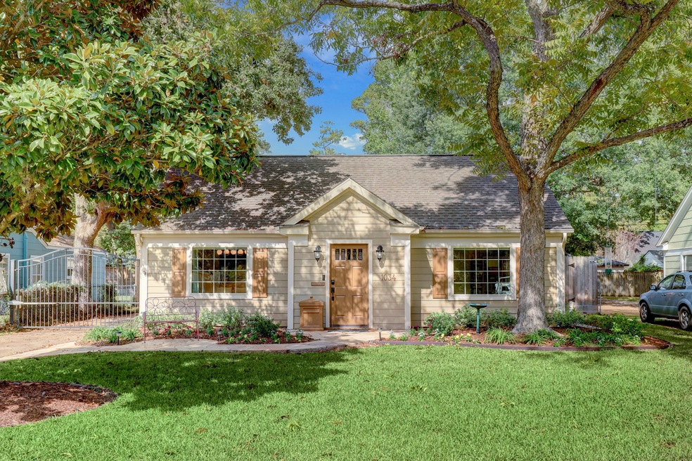 1034 W 42nd St, Houston, TX 77018 - photo 1