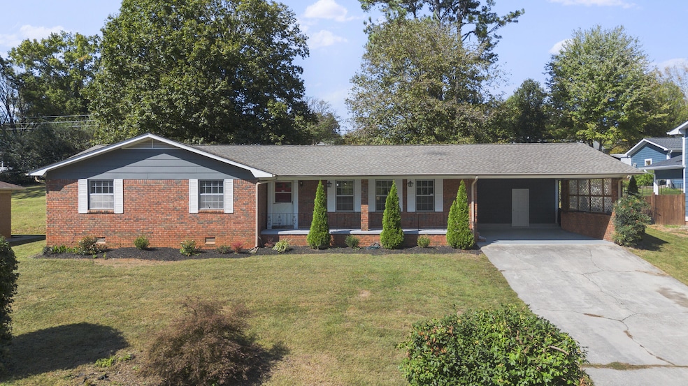 Pending $315,000 • Co-Listing Agent