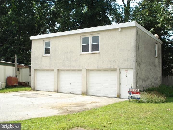 300 James Dr, Glenmoore, PA 19343 - photo 1