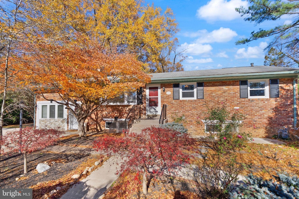 4211 Downing St, Annandale, VA 22003 - photo 1