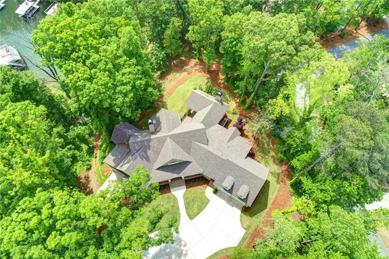 A beautiful Private Lot on the South End of Lake L