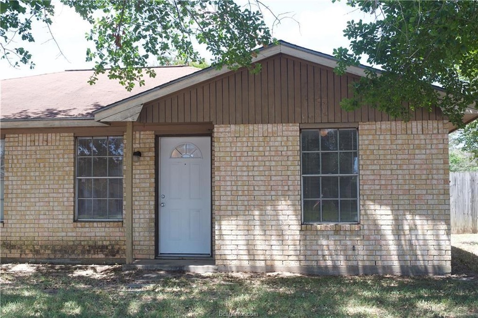 1615 Southwest Pkwy, College Station, TX 77840 - photo 1
