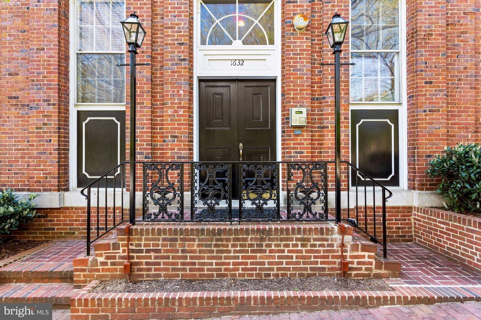 1632 30th St NW unit 8, Washington, DC 20007 - photo 1