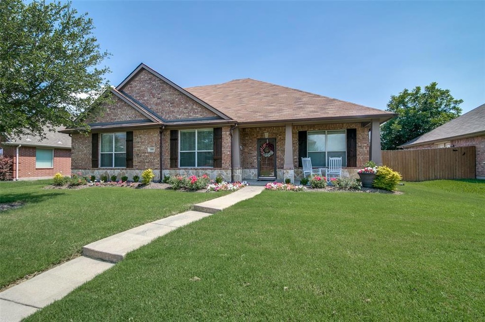 108 Cliffbrook Dr, Wylie, TX 75098 - photo 1