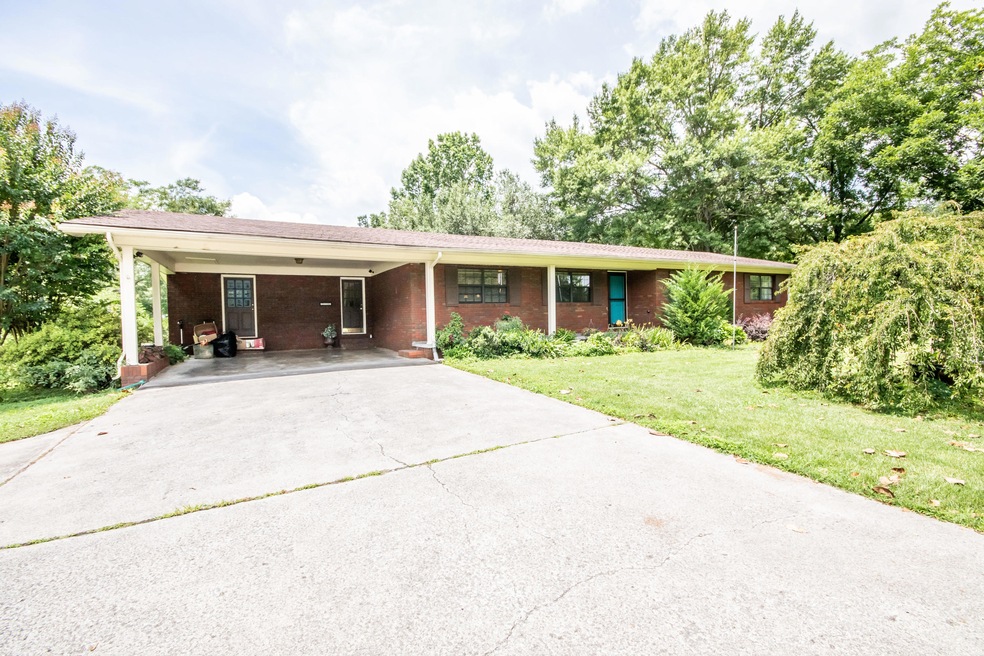 770 Dawnville Rd NE, Dalton, GA 30721 - photo 1