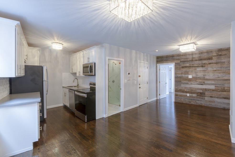 11 Noyes Place unit 4, Boston, MA 02113 - photo 1