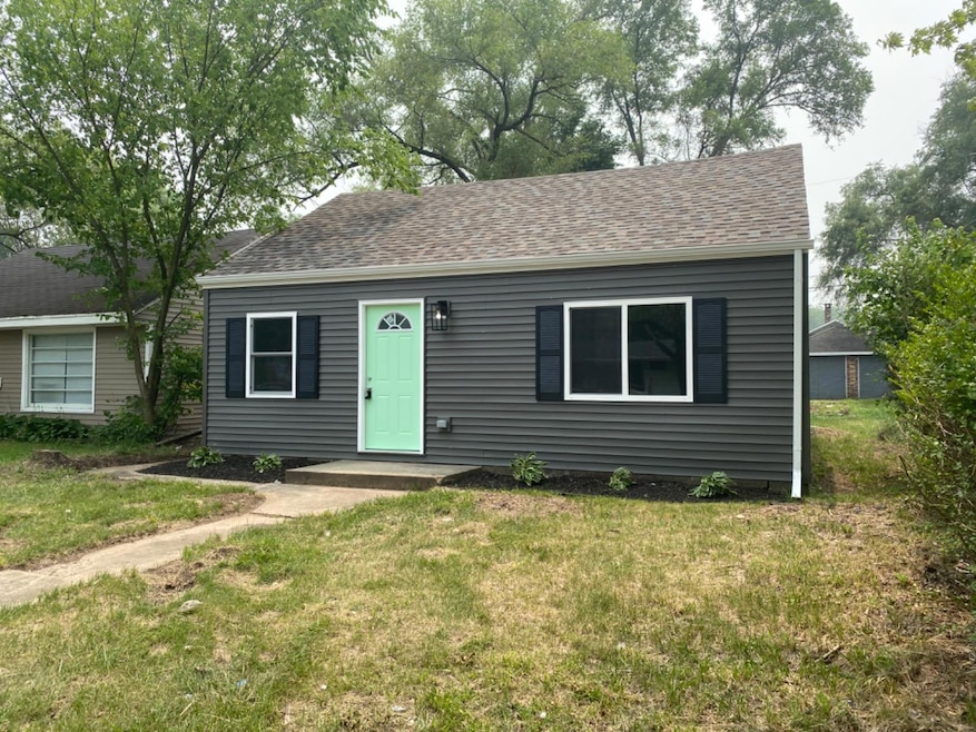 1081 E 35th Ct, Gary, IN 46409 - photo 1