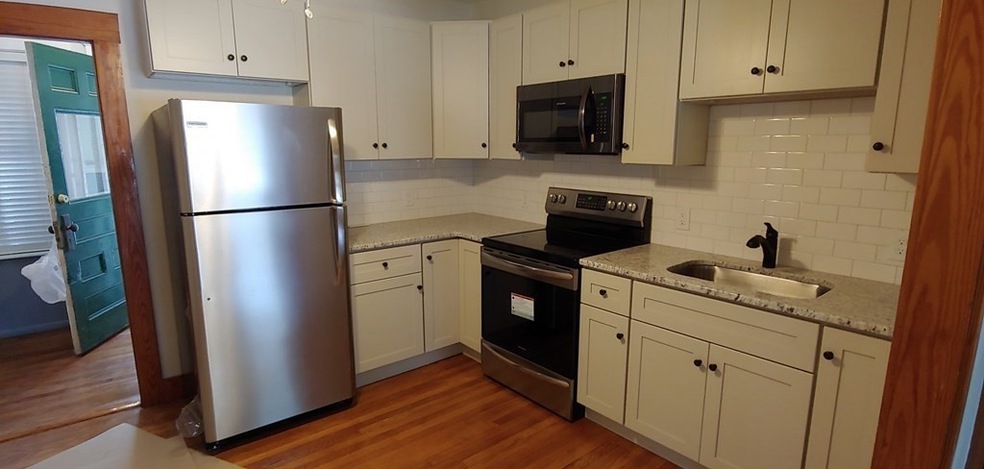 40 Maint St unit 2, Grafton, MA 01560 - photo 1