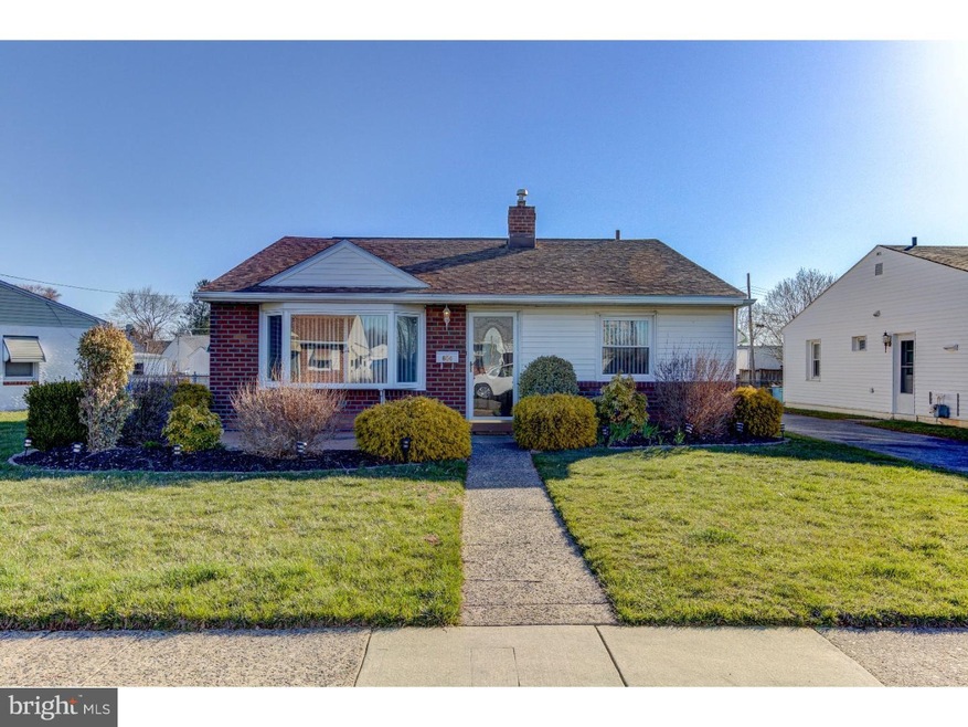 604 Glencroft Cir, Folcroft, PA 19032 - photo 1