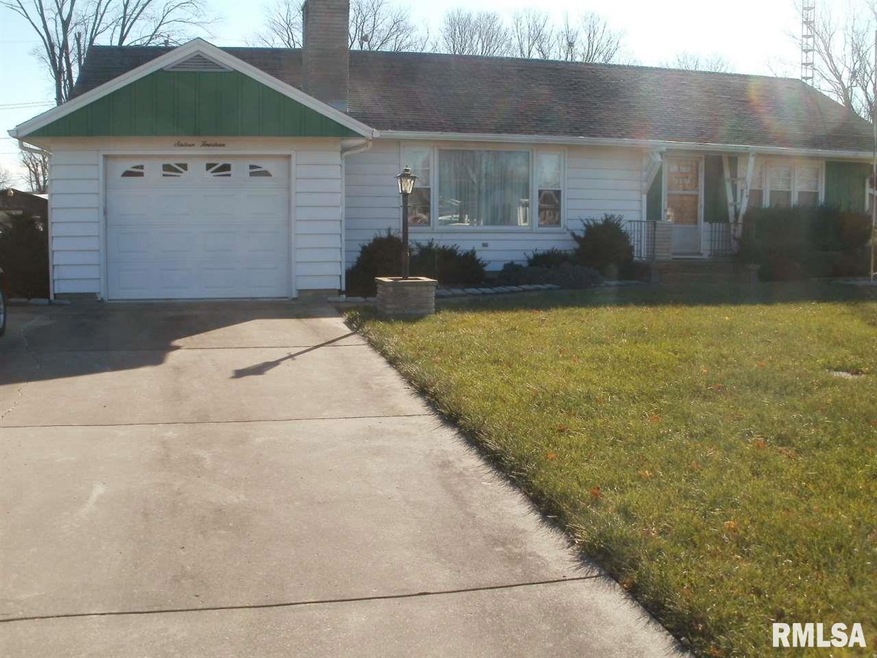 1614 N Ottawa St unit Logan County Fairgro, Lincoln, IL 62656 - photo 1