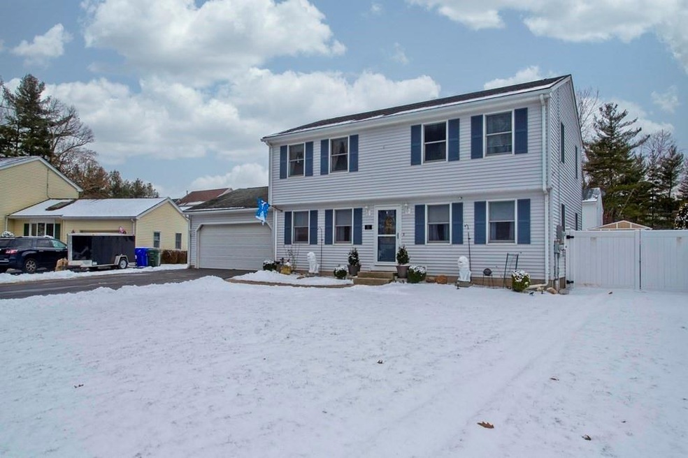 11 Vale Cir, Springfield, MA 01118 - photo 1