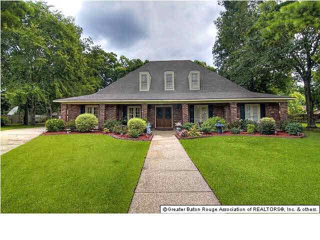 Beautiful home in Cul de sac Located in Woodland R