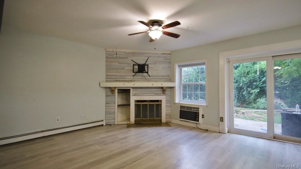 4 Lexington Hill unit 2, Harriman, NY 10926 - photo 1