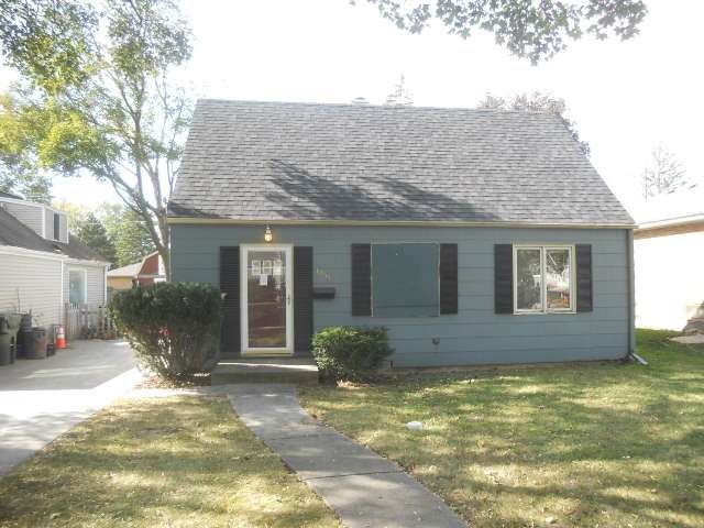 1054 Webster Ln, Des Plaines, IL 60016 - photo 1