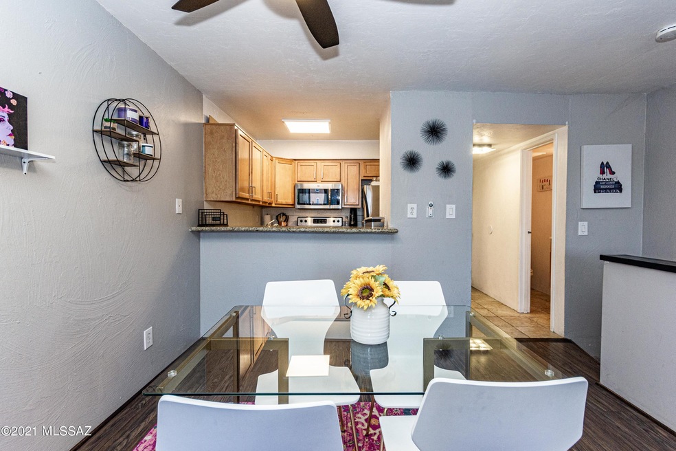 Dining Area 5