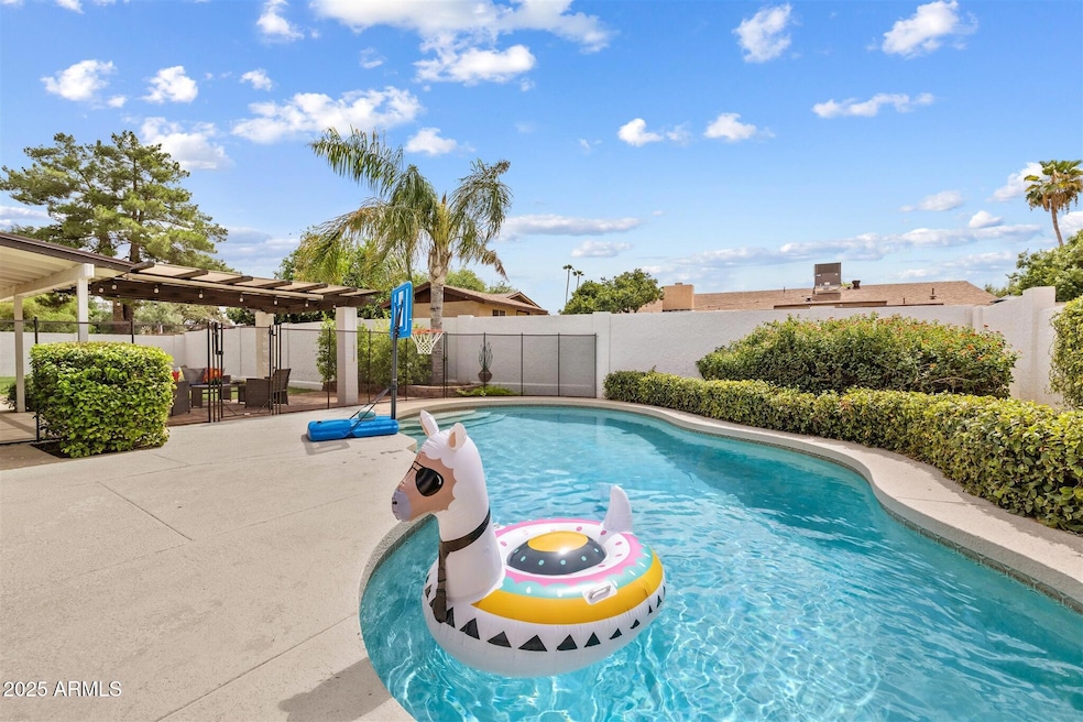 2915 E Vista Dr, Phoenix, AZ 85032 - photo 1