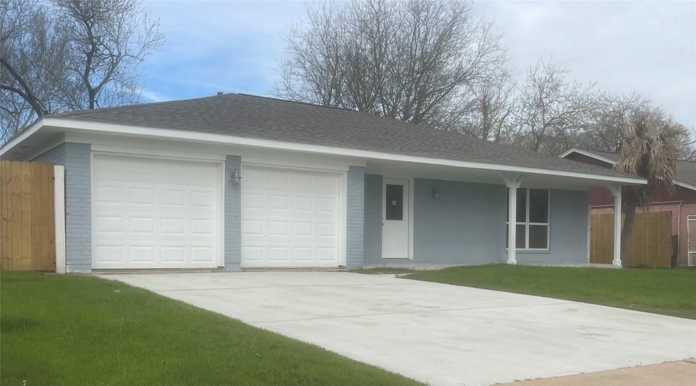 8411 Garden Parks Dr, Houston, TX 77075 - photo 1