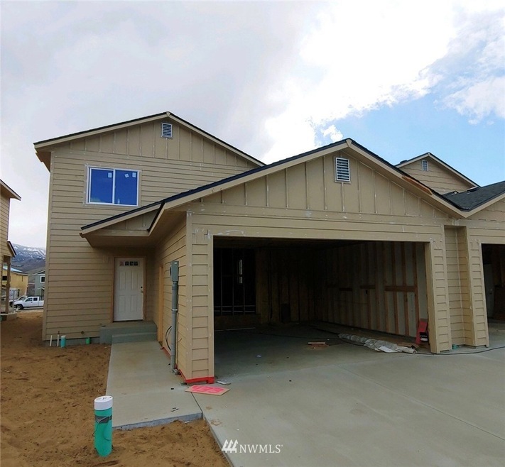 433 S Kansas Loop, East Wenatchee, WA 98802 - photo 1