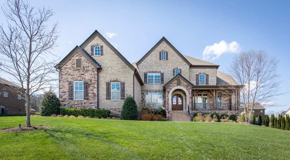 Sold $1,370,000 • Co-Listing Agent