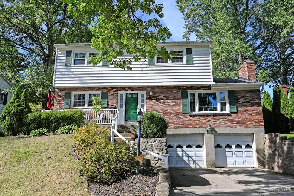 809 Carini Ln, Cincinnati, OH 45218 - photo 1