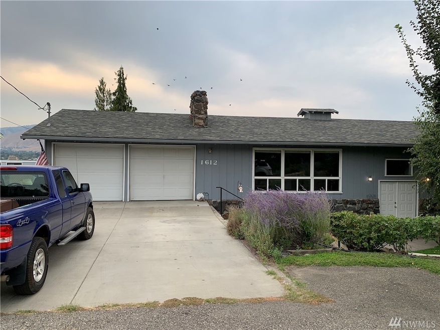 1612 N Aurora Ave, East Wenatchee, WA 98802 - photo 1