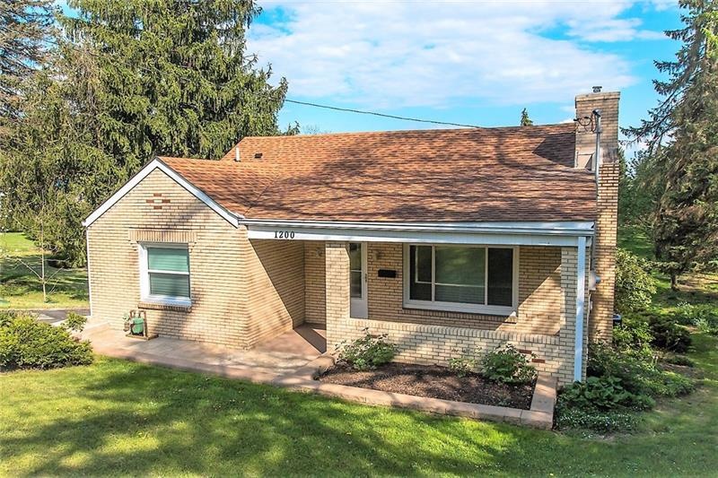 Beautiful 3 bedroom Ranch waiting for you...