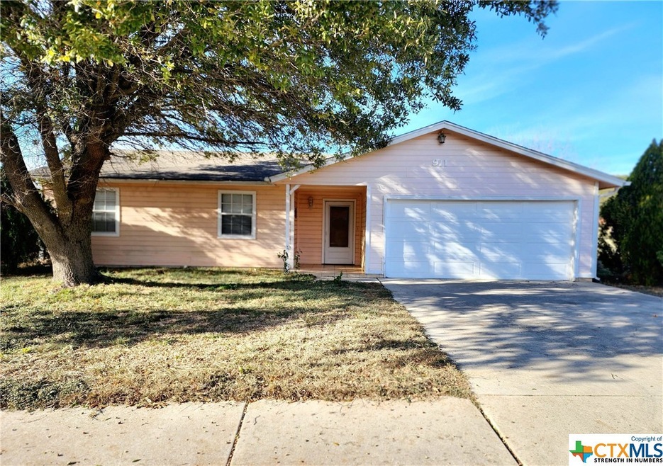 911 Hackberry St, Copperas Cove, TX 76522 - photo 1