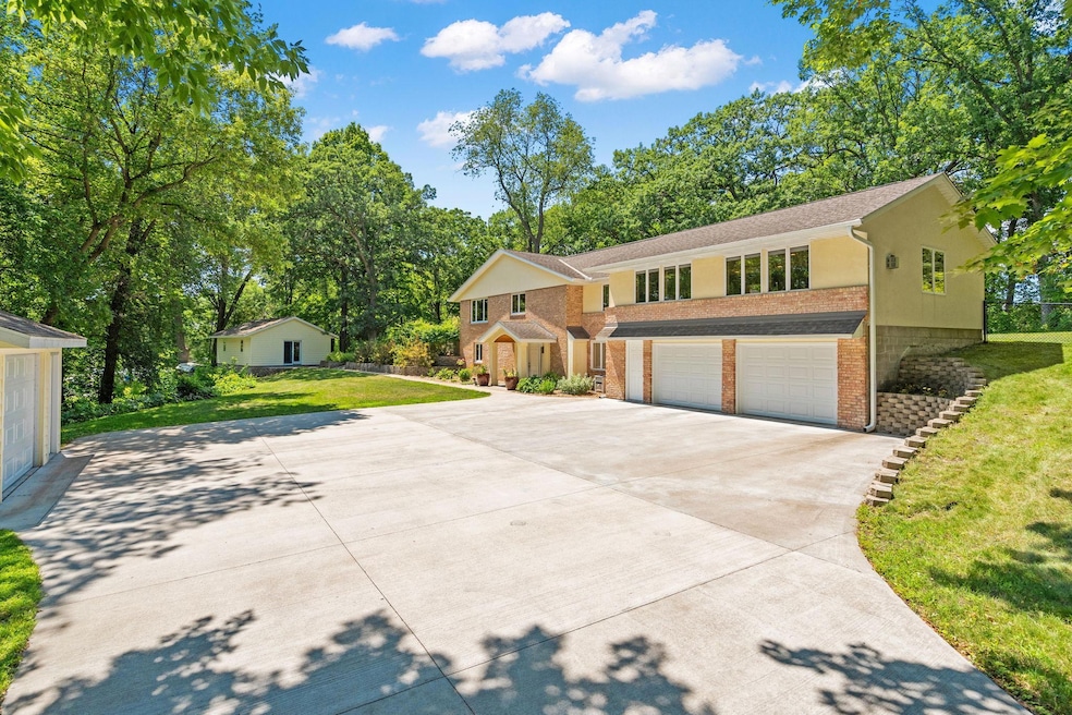 15715 Excelsior Blvd, Minnetonka, MN 55345 - photo 1