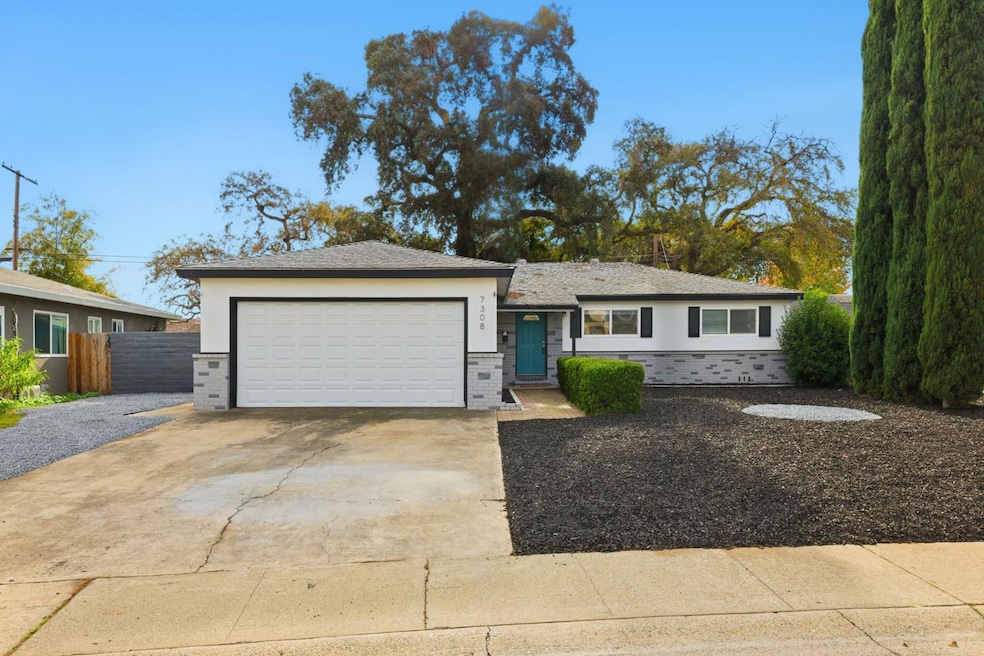 For Sale $455,000 • Co-Listing Agent