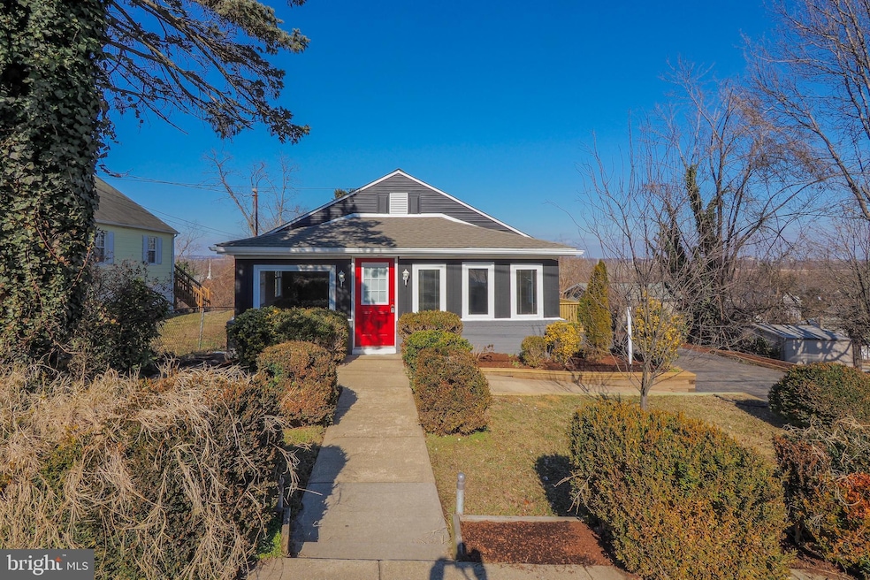 208 Elizabeth Ave, Brooklyn, MD 21225 - photo 1