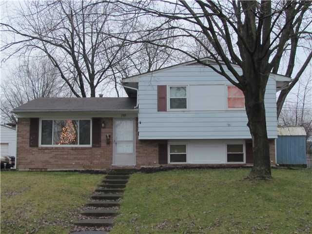 2839 Maywood Rd, Columbus, OH 43232 - photo 1